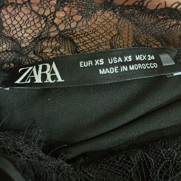 Lace tank top - Picture 3 of 3